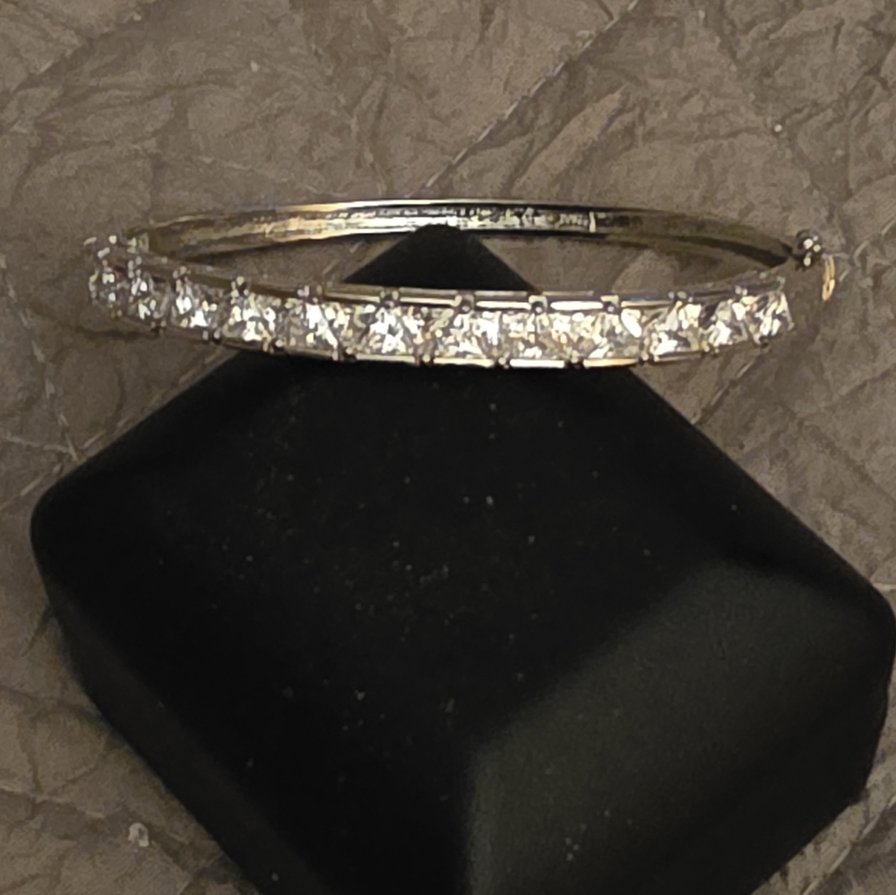 Tiara Elegant Sterling Silver Bracelet W CZS/ BNWOT